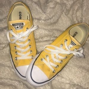 New Yellow Converse ☀️